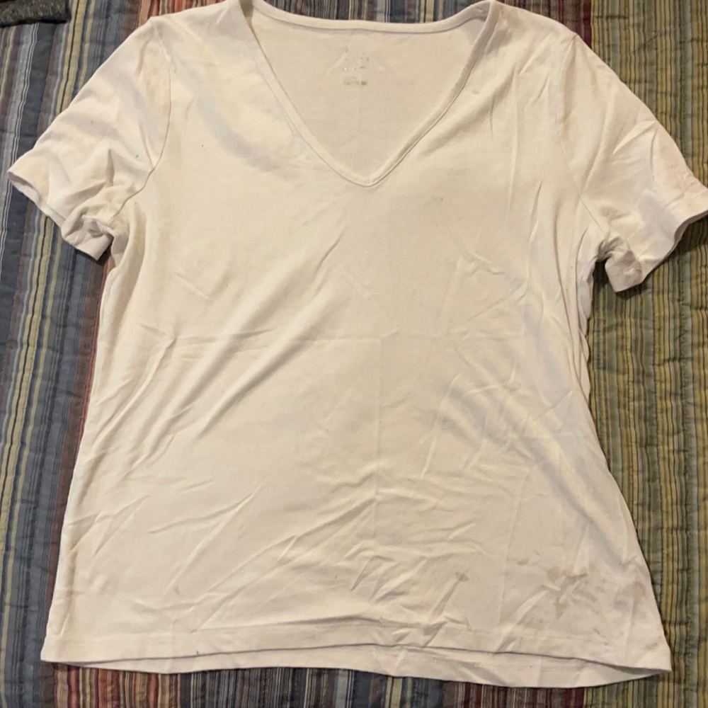 White tee